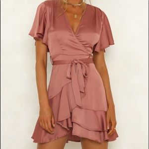 Hello Molly so yesterday dress in rose NEVER WORN!